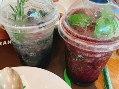 野莓气泡水-Chom Cafe and Restaurant