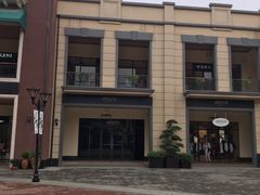 -王府井奥莱临潼小镇(临潼店)