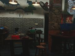 大堂-冯记白土岗辣子鸡