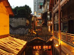 -小天鹅火锅·一线江景洪鼎旗舰店(洪崖洞店)