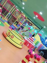 -宝贝渡口儿童游乐园(华南安盛店)