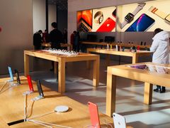 -Apple零售店(华贸购物中心店)