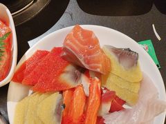 -钱小奴海鲜自助黑金店(杭州滨江龙湖店)