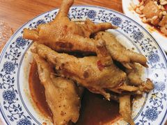 -爆炸头阿姨小四川正宗川味小吃(无任何分店)