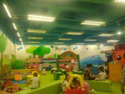 -莫莉幻想儿童乐园(武汉保利广场店)