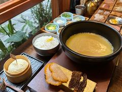 -银米·云南传统过桥米线(双廊黑金冠店)