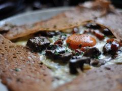 鸡蛋蘑菇熏肉荞麦可丽饼-RAC BAR(安福路店)