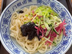 老北京炸酱面-门框胡同百年卤煮(新街口店)