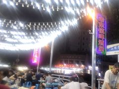 -老东镇啤酒屋海鲜加工·蒸汽海鲜·海鲜烧烤(台东店)