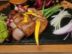 小鹿烤肉-鹿港小镇(金虹桥国际中心店)