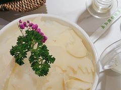 绣球菌-如一鸡鲍鱼·粤式煲汤(长泰广场店)