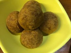 -BHC炸鸡(明洞总店)