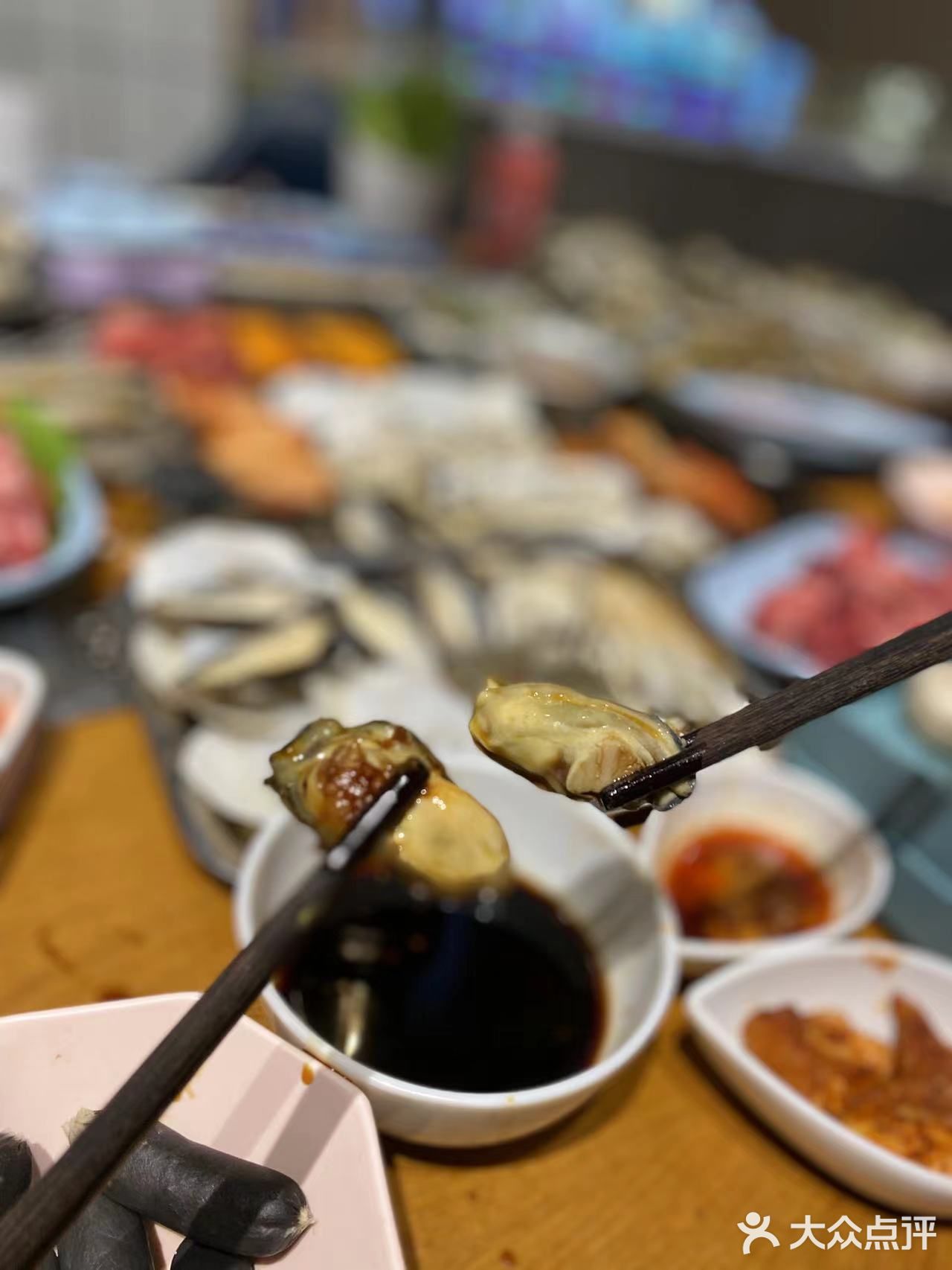 生蚝烧烤甜品免费吃！！这是重庆最卷的生蚝自助了吧
