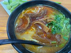 -志权牛肉面(灵山路店)