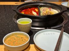 -明何记涮牛肚(品牌首店隋唐植物园南门古城路店)