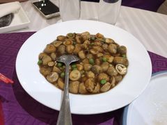 荠菜虾仁烩双菇-和记小菜(七宝店)