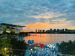 -蜜桃餐厅·伴山(湖滨商业街店)