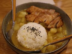 黄咖喱鸡排饭-About Bistro關於·泰式家庭料理