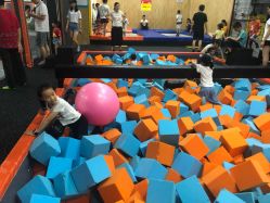 -蹦贝运动中心·蹦床·攀岩·闯关(龙岗店)