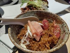 -穹六人间 people 6(岳阳路店)