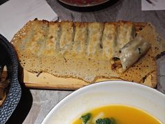 素三鲜锅贴-山四砂锅(太原钟楼街店)