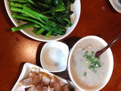 -洲心明记烧肉大粥