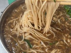 -正宗杨记普洱酸醋米线(总店)