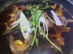 -运气牛自助酱大骨火锅(南京东路店)
