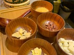 -沪上名羊天下•烤羊腿•东北烧烤•小龙虾(浦东直营总店)