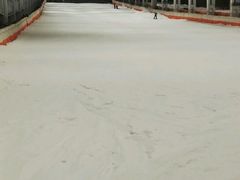 -乔波室内滑雪场