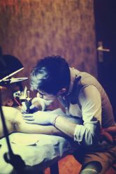 -鳌首刺青纹身 穿孔饰品店