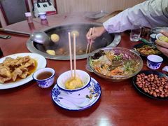 -巧婆婆特色东北菜·铁锅炖