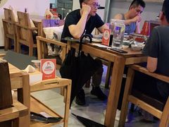 大堂-毛辣果·贵州红酸汤牛肉火锅(西单店)