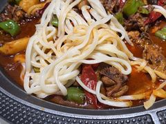 沙湾土豆大盘鸡-楼兰古丽·新疆拌面·清真(华阳城店)