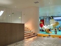 -涨巢·潮玩水疗局