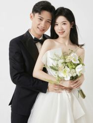 -易摄影婚纱摄影工作室