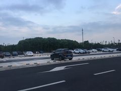 -雪绒花路停车场