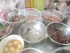 -肥佬良扣肉粉面店(梧州总店)