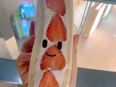 草莓三明治-Fruwich果明治(西单更新场店)