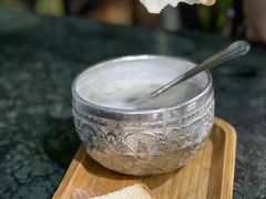 睡映椰-啰啰冰屋(景洪总店)