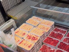 -杨老板·海鲜集市火锅·鲜切牛肉(中防万宝店)