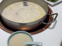 -洪氏嗨捞·猪肚鸡火锅(阳光天地店)