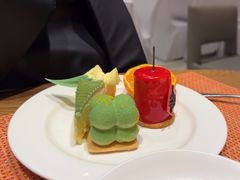 -松咖啡自助餐厅·松北香格里拉