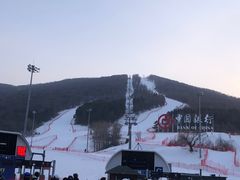 -中旅松花湖滑雪场