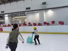 -冰纷万象滑冰场(沈阳万象城店)