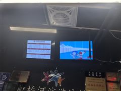 -虹桥河滨花园会所游泳馆
