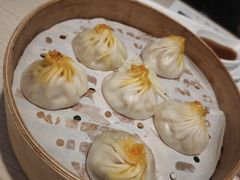 手拆蟹黄金蟹粉小笼包-苏小柳手作点心x茶叙小院(徐家汇分院)