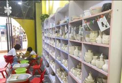 -泥娃娃DIY陶吧(易生活购物公园店)