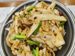 -一口猪海鲜浑锅·东北家常菜