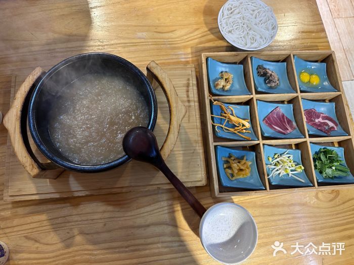 勺子米线·云南传统小吃市集(四方街店)图片